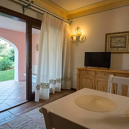 Апартаменты Beautiful Il Giardino Degli Oleandri One Bedroom Sleeps Two Num0856 Порто-Черво
