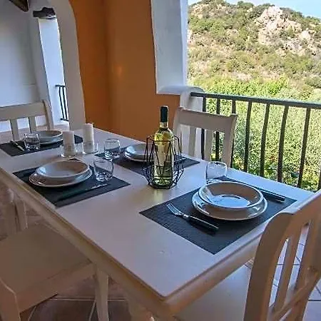 Beautiful Il Giardino Degli Oleandri One Bedroom Sleeps Two Num0856 Апартаменты Порто-Черво