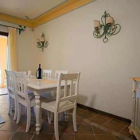 Апартаменты Beautiful Il Giardino Degli Oleandri One Bedroom Sleeps Two Num0856 Порто-Черво