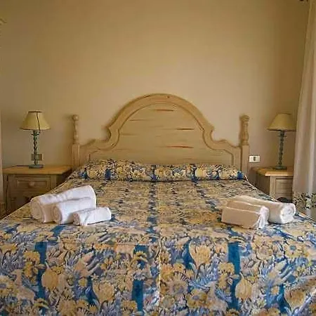 Beautiful Il Giardino Degli Oleandri One Bedroom Sleeps Two Num0856 Апартаменты Порто-Черво
